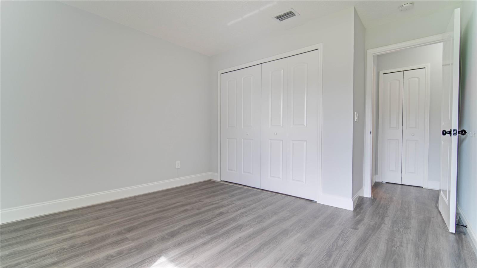 DELTONA LAKES UNIT 03 - Residential Lease