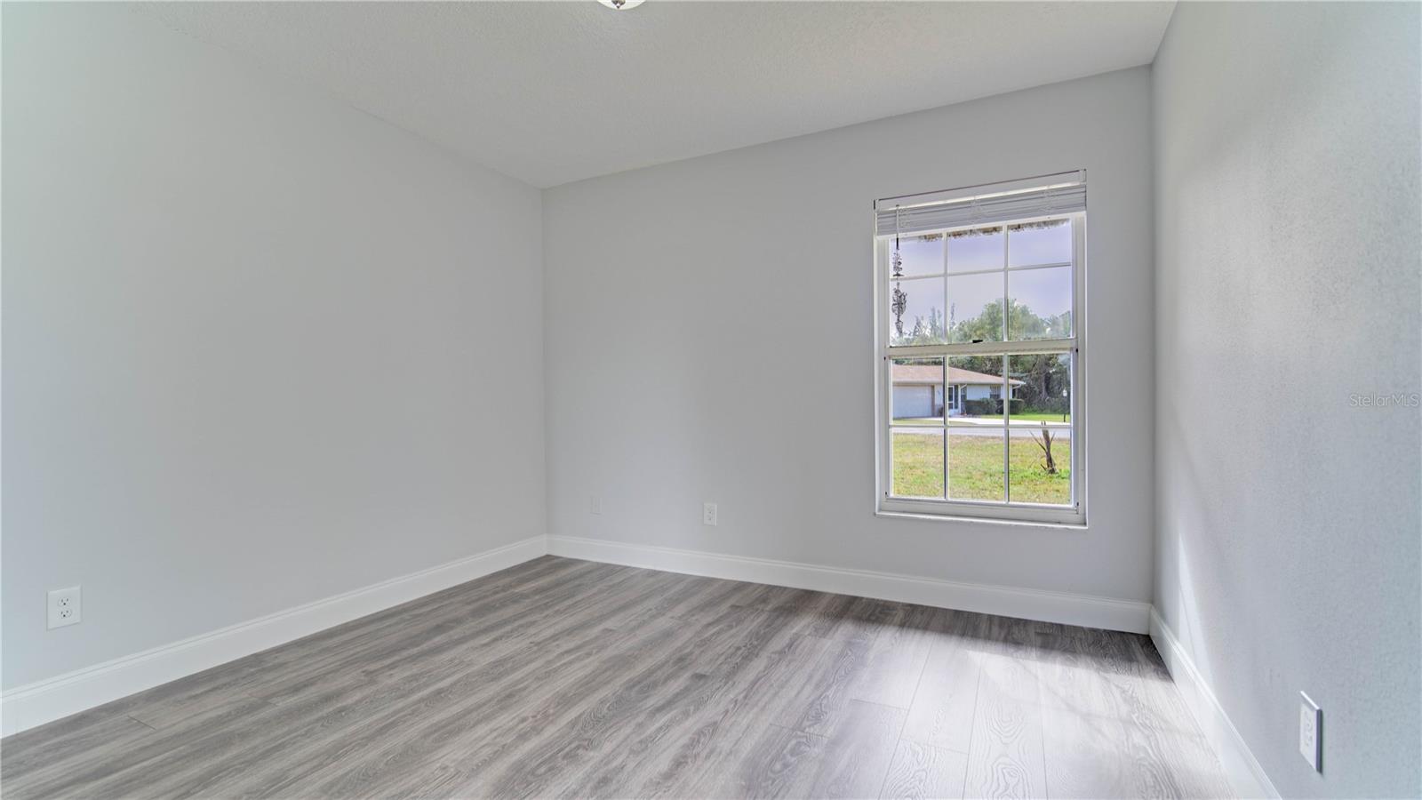 DELTONA LAKES UNIT 03 - Residential Lease