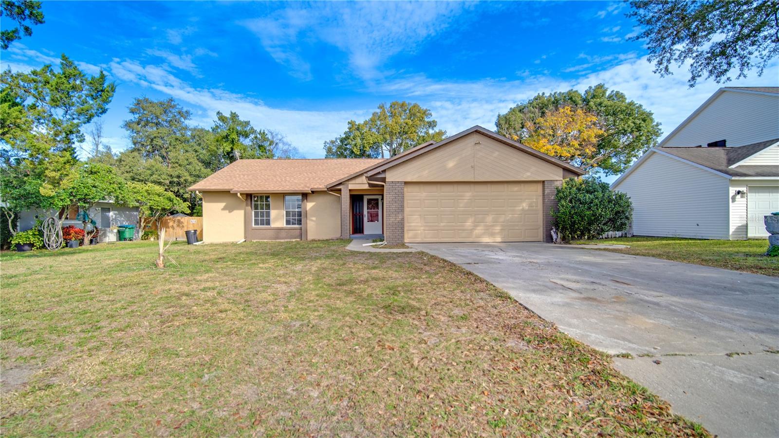 DELTONA LAKES UNIT 03 - Residential Lease