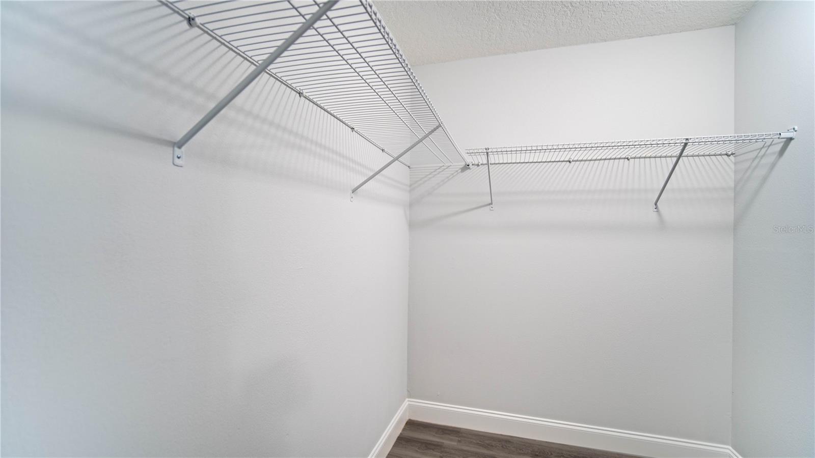 DELTONA LAKES UNIT 03 - Residential Lease