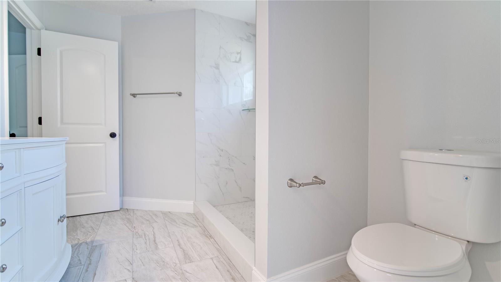 DELTONA LAKES UNIT 03 - Residential Lease