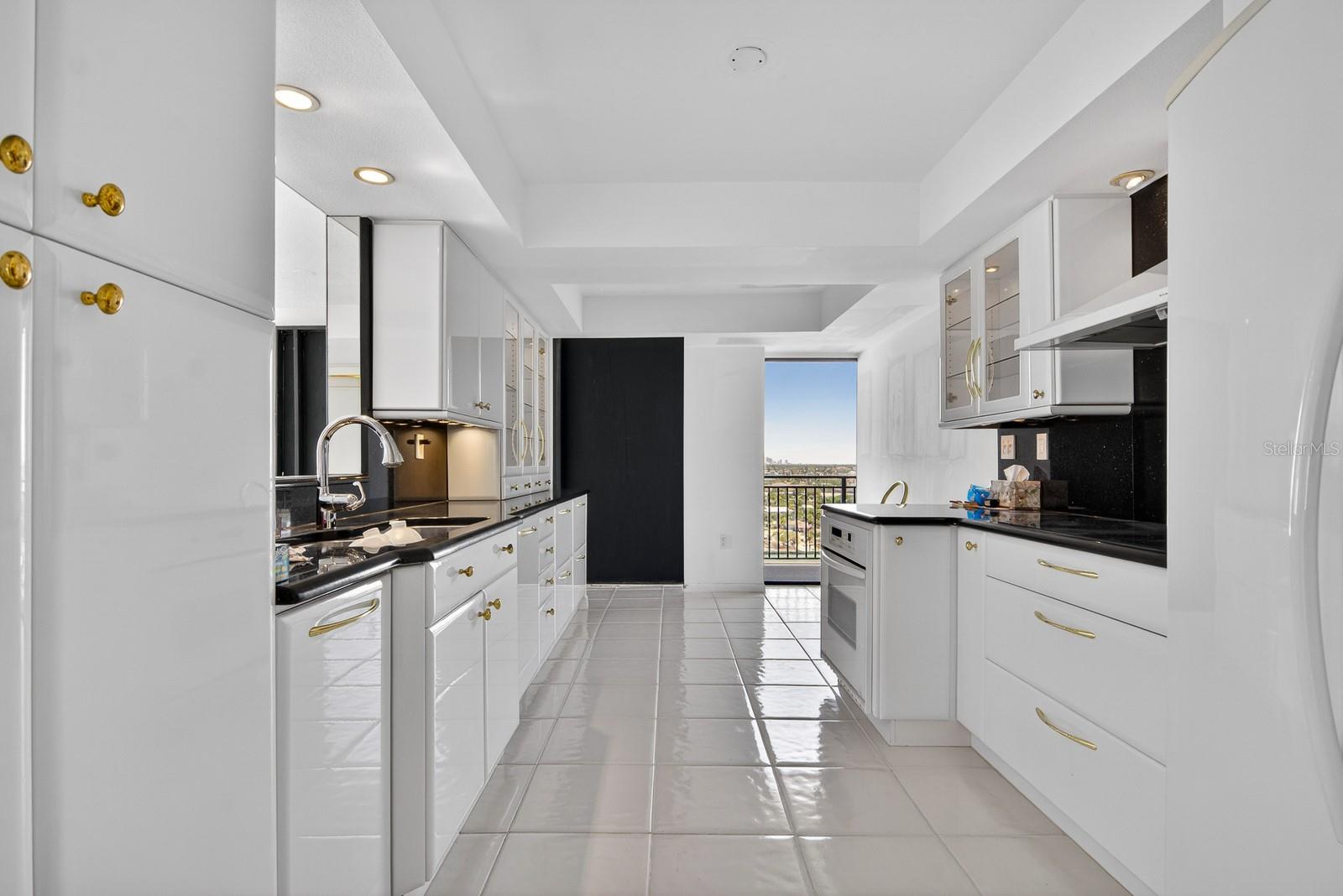 MANSIONS BY THE SEA CONDO - Residential