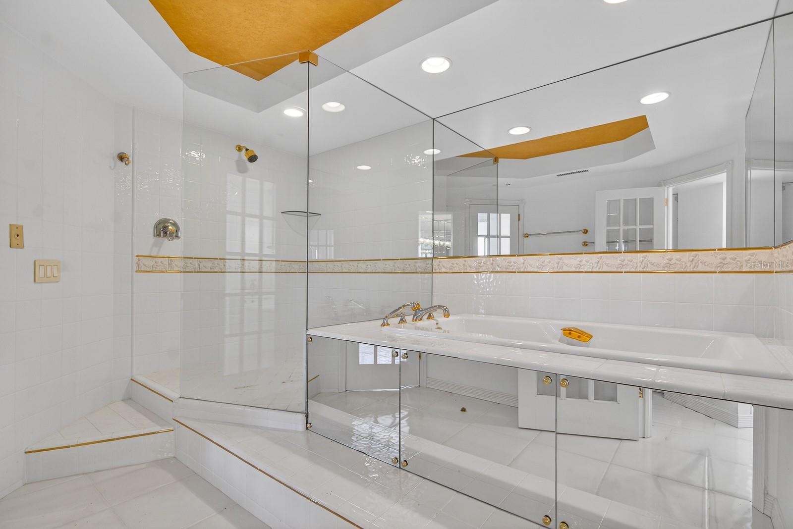 MANSIONS BY THE SEA CONDO - Residential