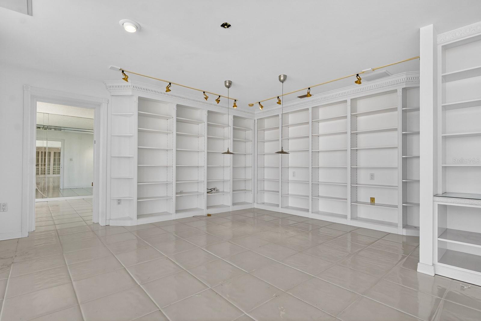 MANSIONS BY THE SEA CONDO - Residential