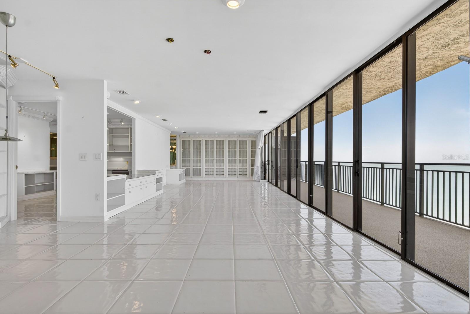 MANSIONS BY THE SEA CONDO - Residential