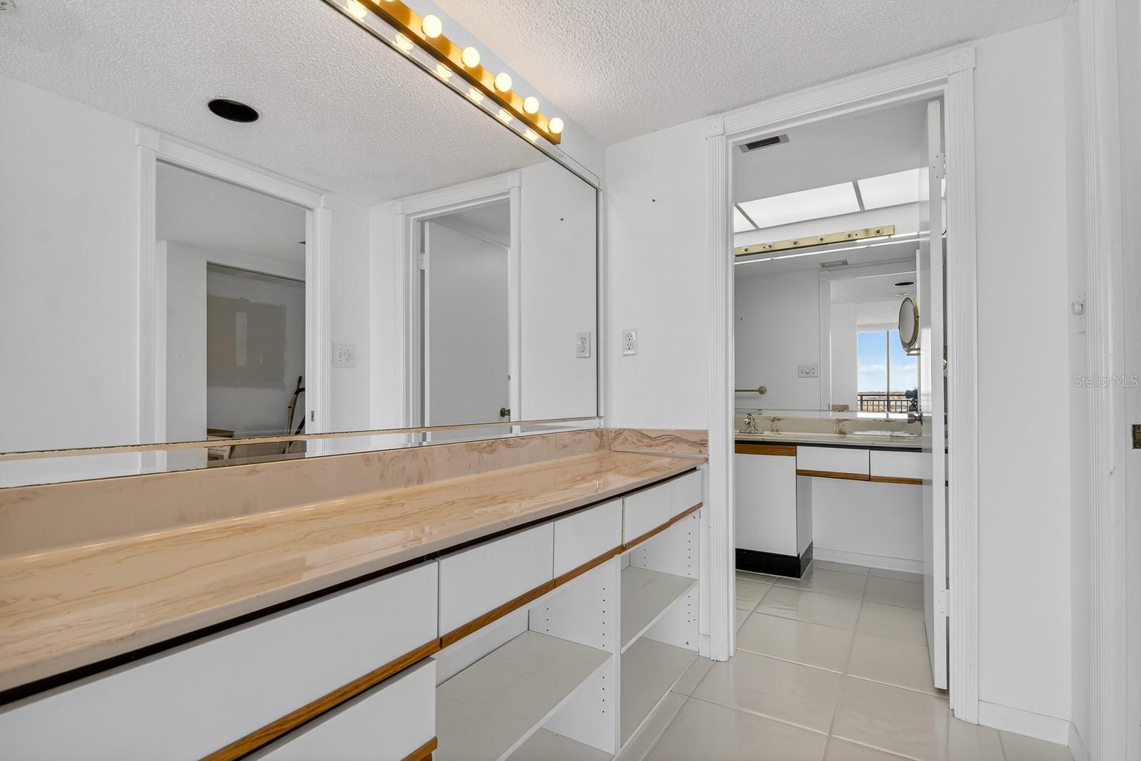 MANSIONS BY THE SEA CONDO - Residential