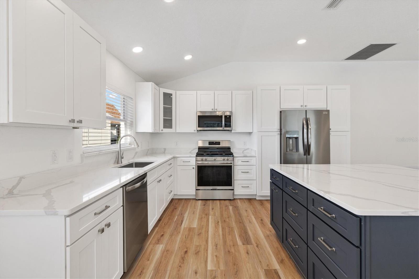 VILLAGES OF SANTIAGO - Residential