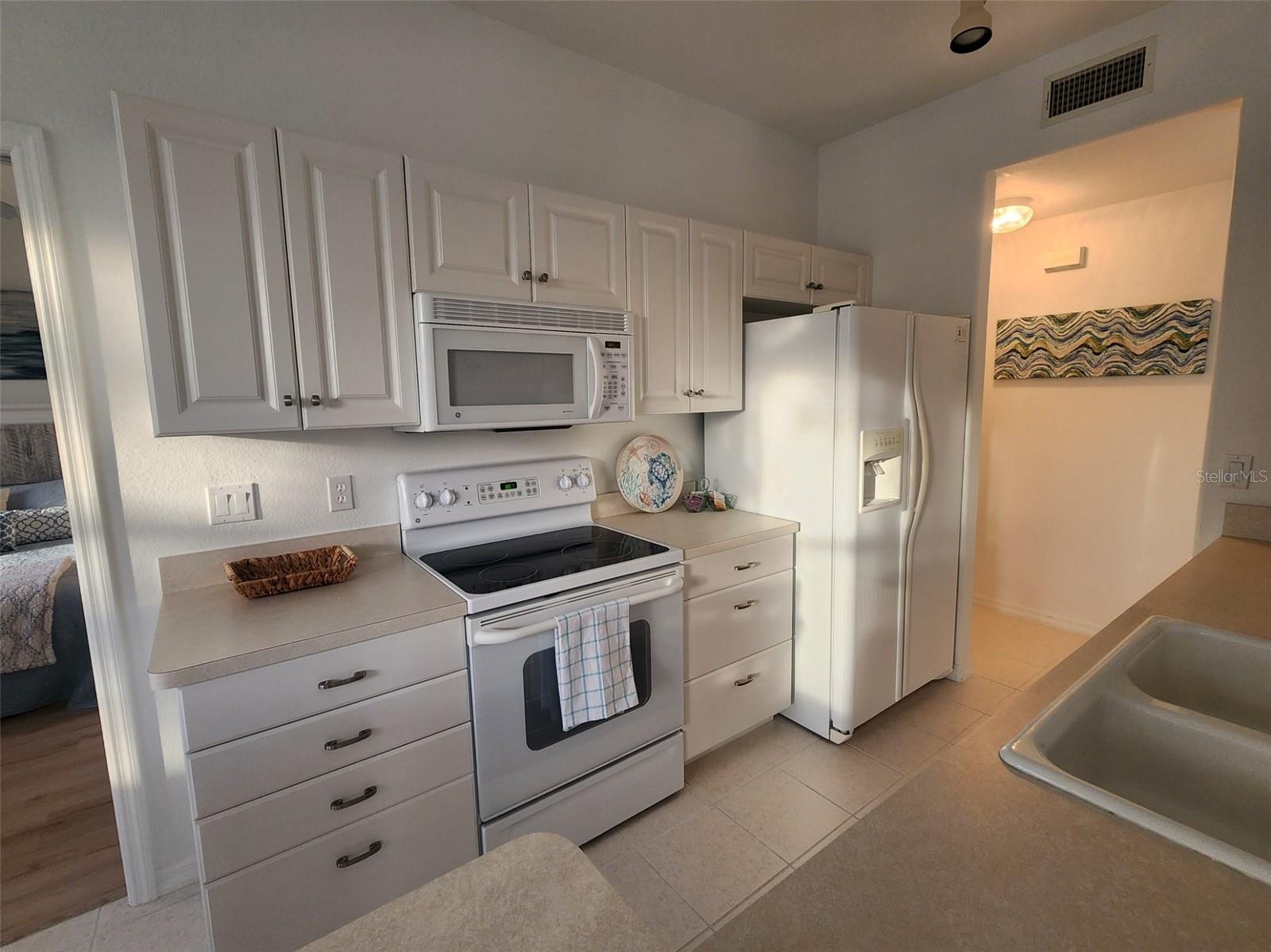 CASA DI AMICI - Residential Lease