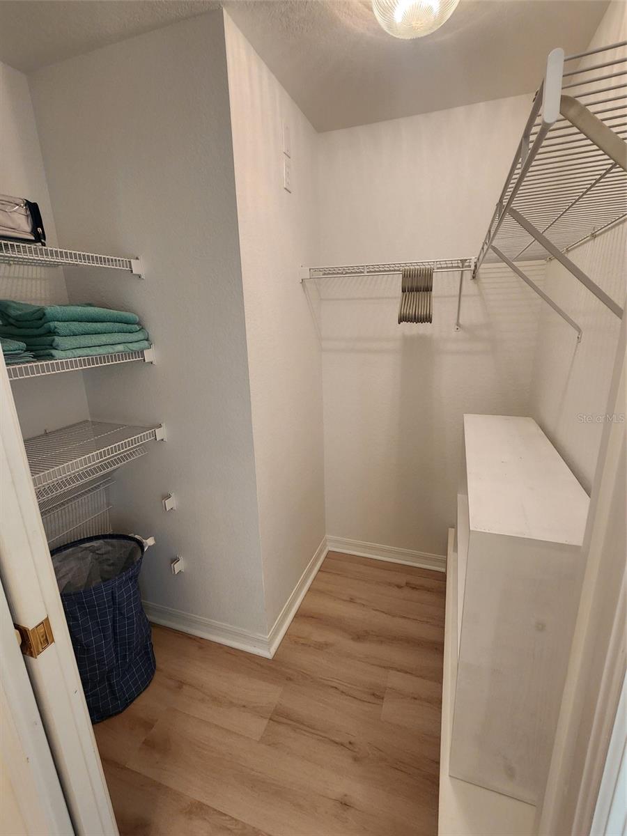 CASA DI AMICI - Residential Lease