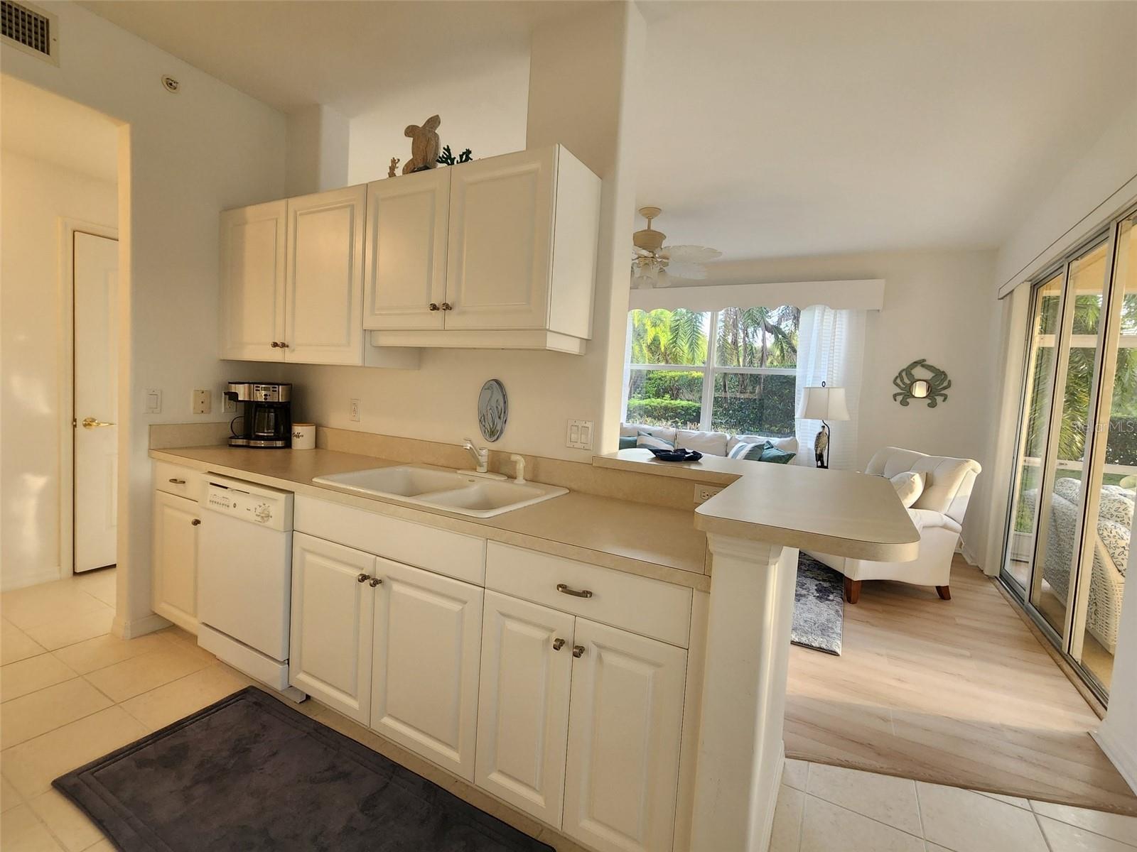 CASA DI AMICI - Residential Lease