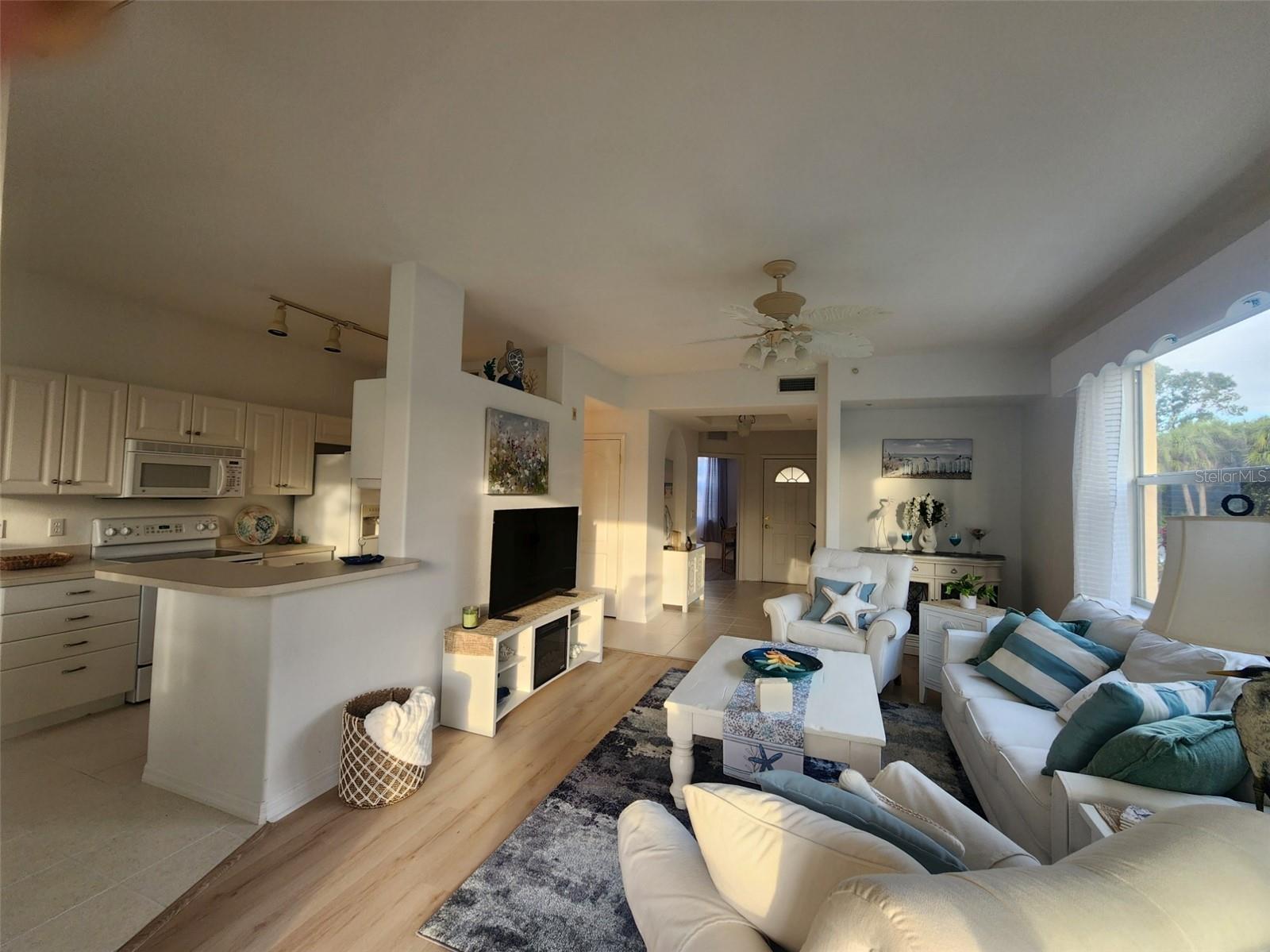 CASA DI AMICI - Residential Lease