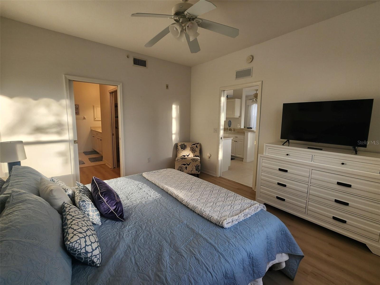 CASA DI AMICI - Residential Lease