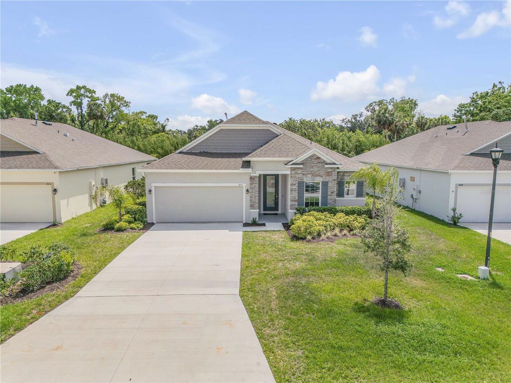 Photo of 1012 Bradford Ridge Drive, Leesburg, FL 34748 (MLS # NS1087174)