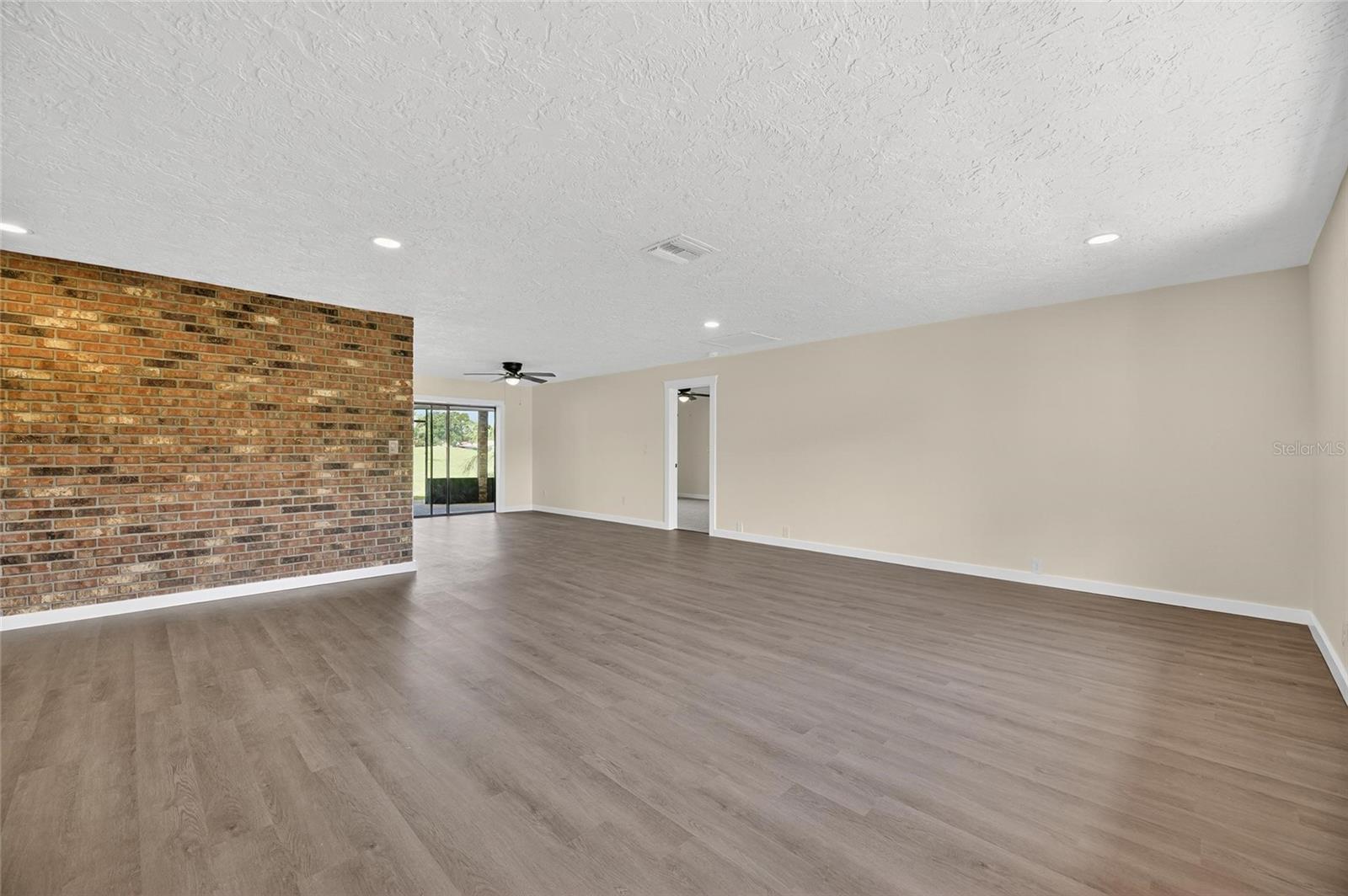 WALDEN LAKE FAIRWAY ESTATES - Residential