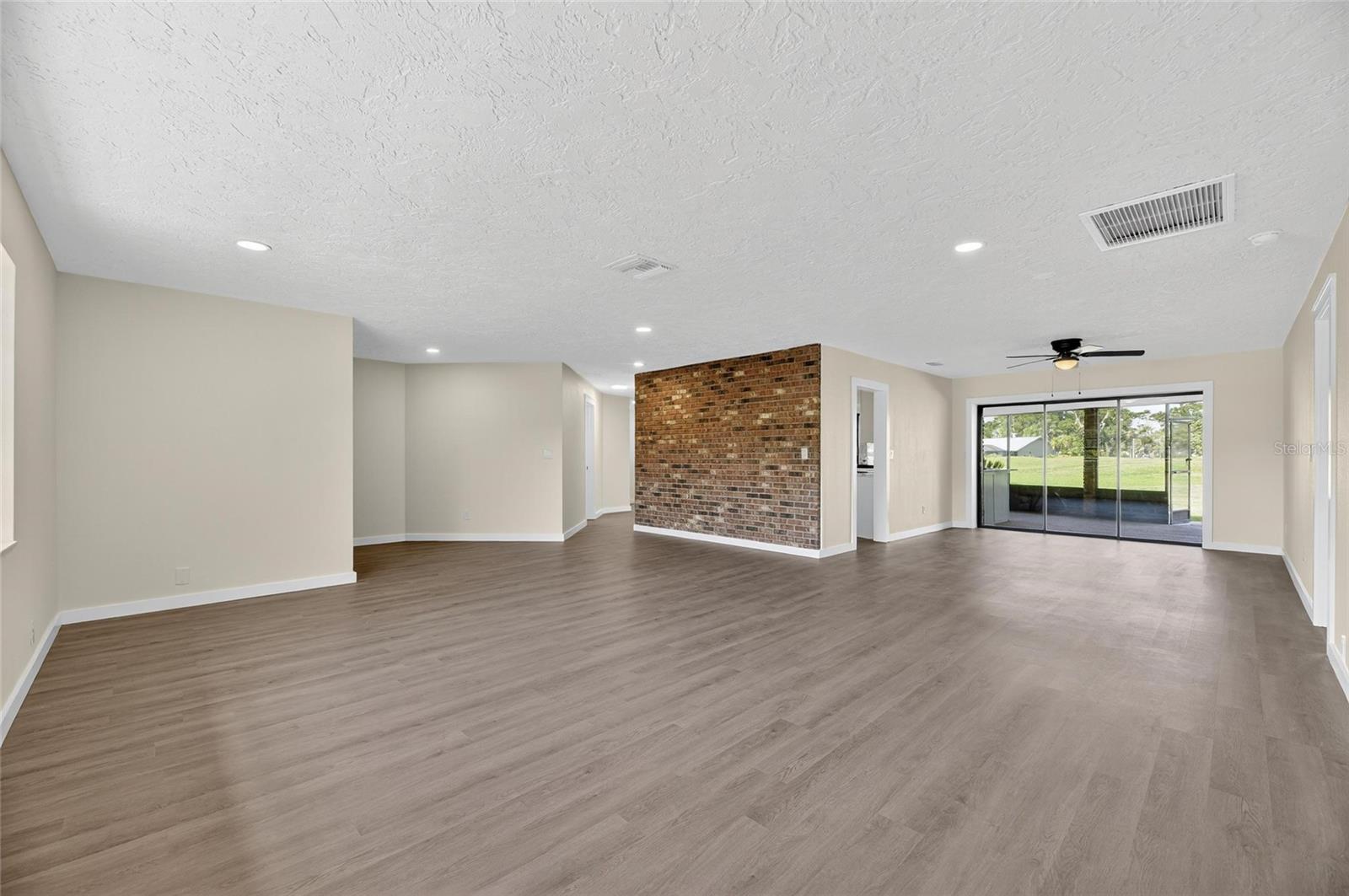 WALDEN LAKE FAIRWAY ESTATES - Residential
