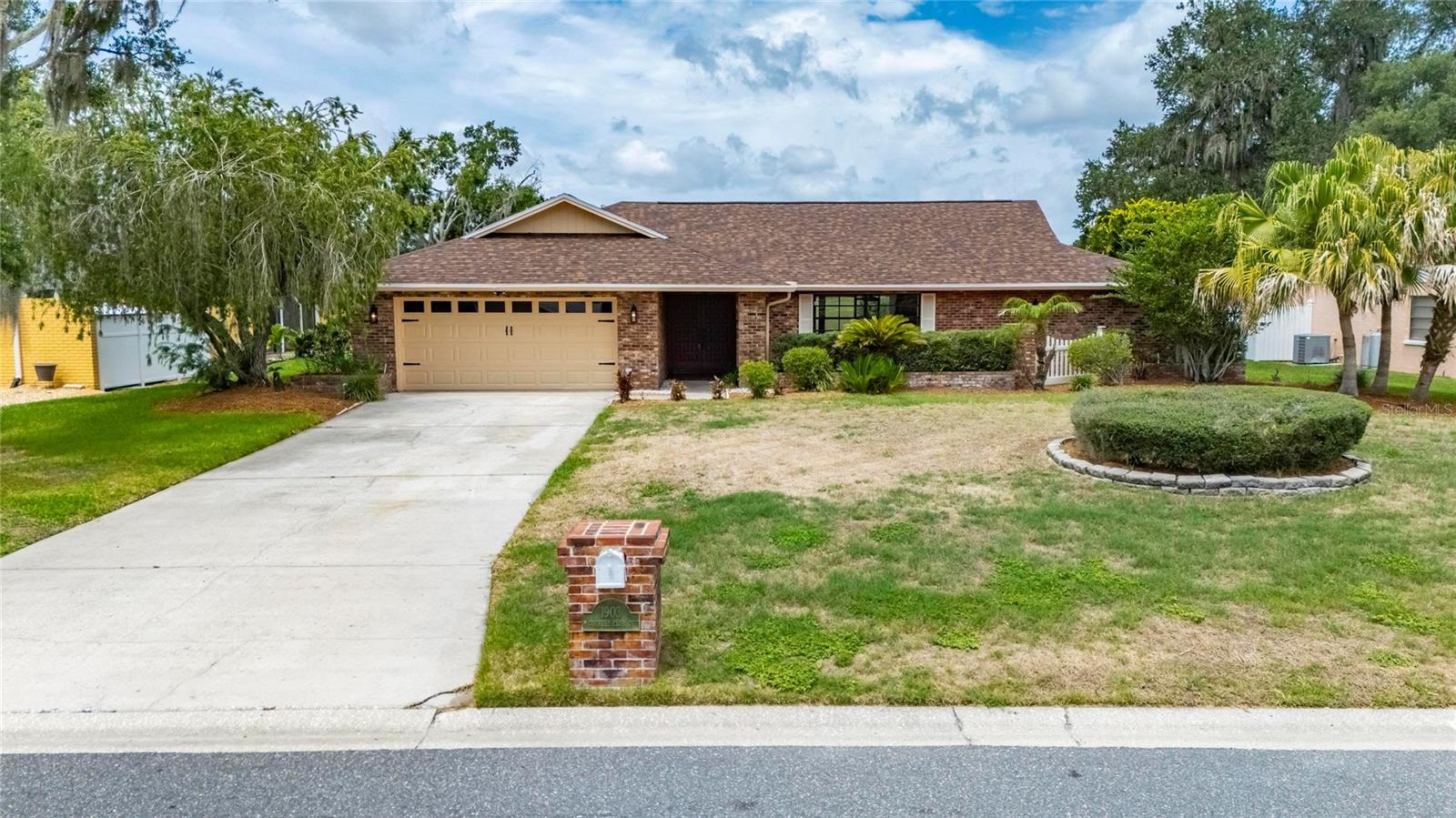 WALDEN LAKE FAIRWAY ESTATES - Residential