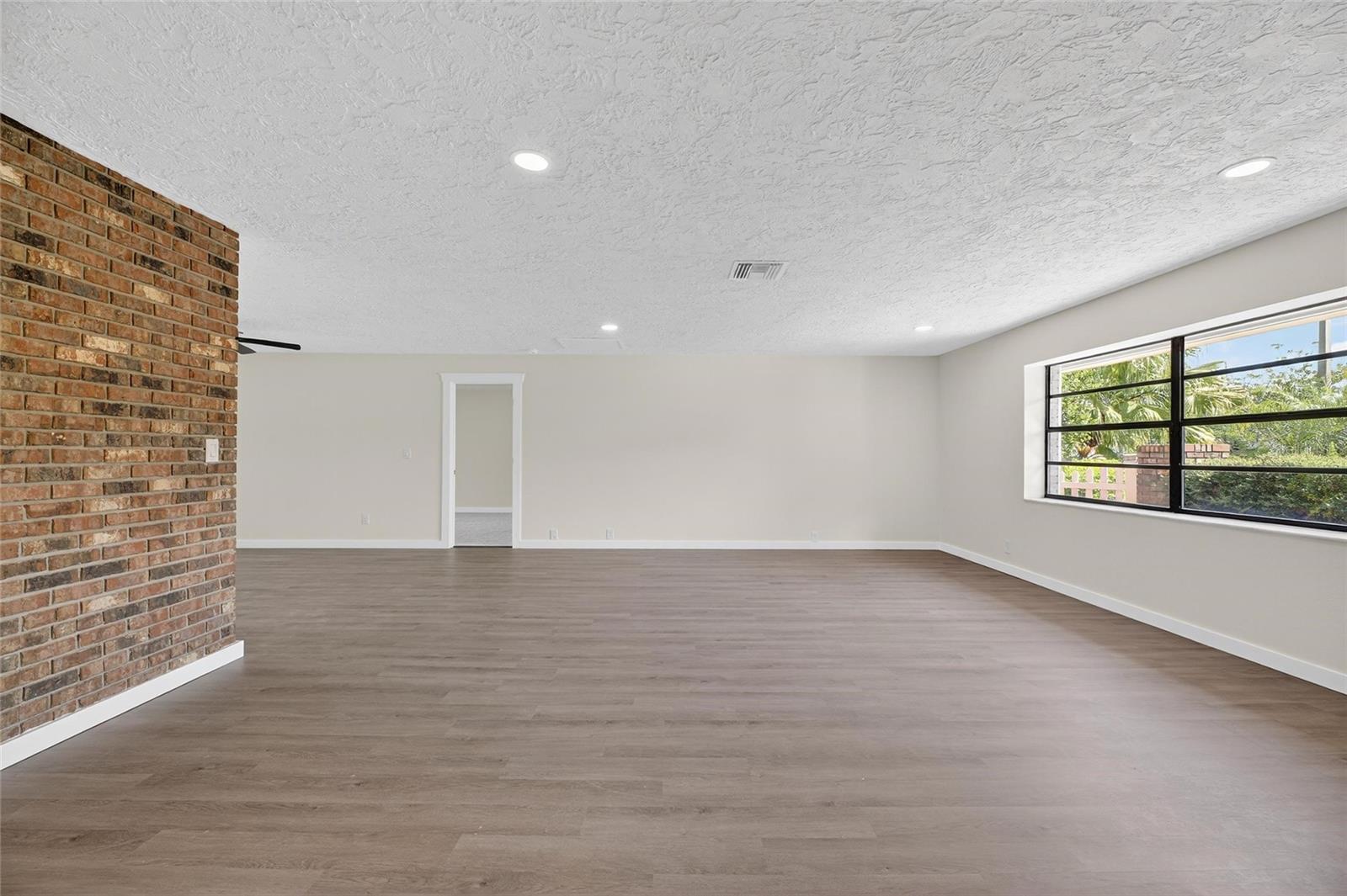 WALDEN LAKE FAIRWAY ESTATES - Residential