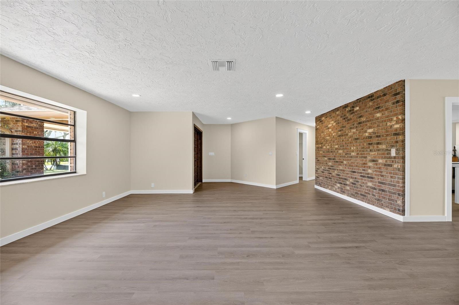 WALDEN LAKE FAIRWAY ESTATES - Residential