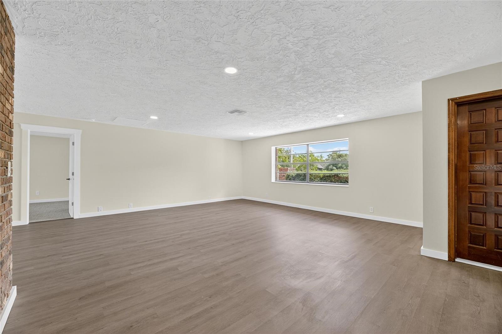 WALDEN LAKE FAIRWAY ESTATES - Residential