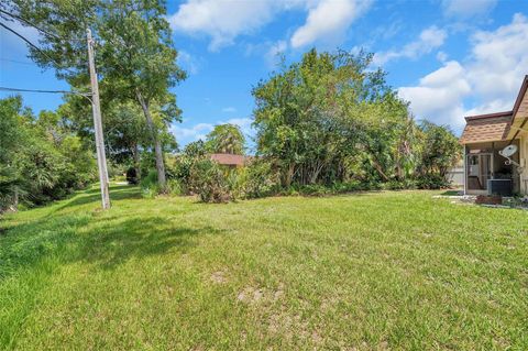 Single Family Residence in SEMINOLE FL 9810 86TH STREET 44.jpg