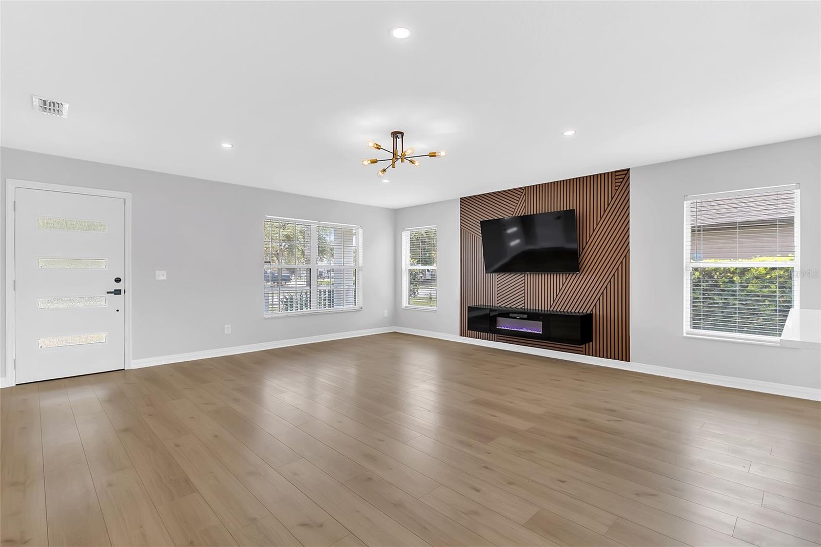 WATERFORD TRLS PH 02 - Residential