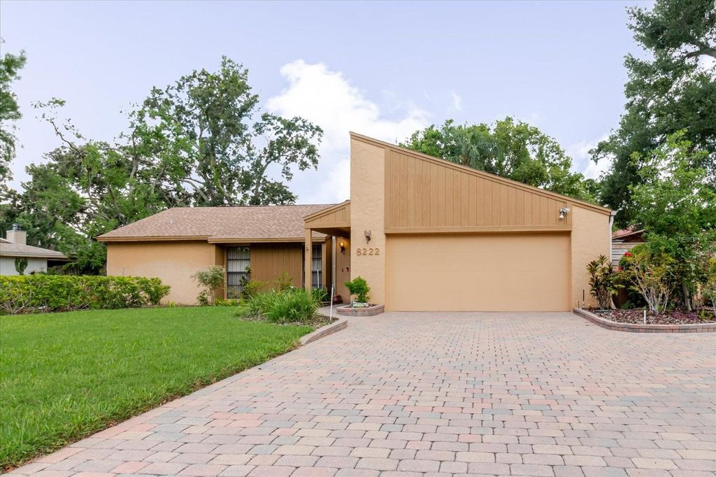 Photo of 8222 La Serena Dr, Tampa, FL 33614 (MLS # TB8402039)