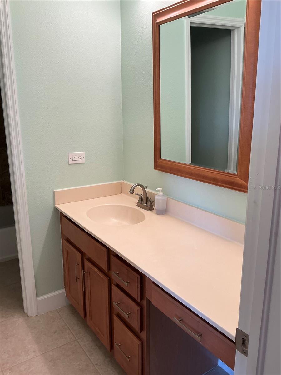 SEMINOLE ISLE - Residential Lease