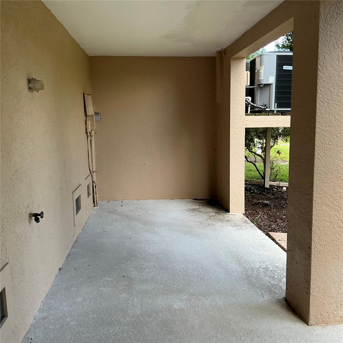 SEMINOLE ISLE - Residential Lease