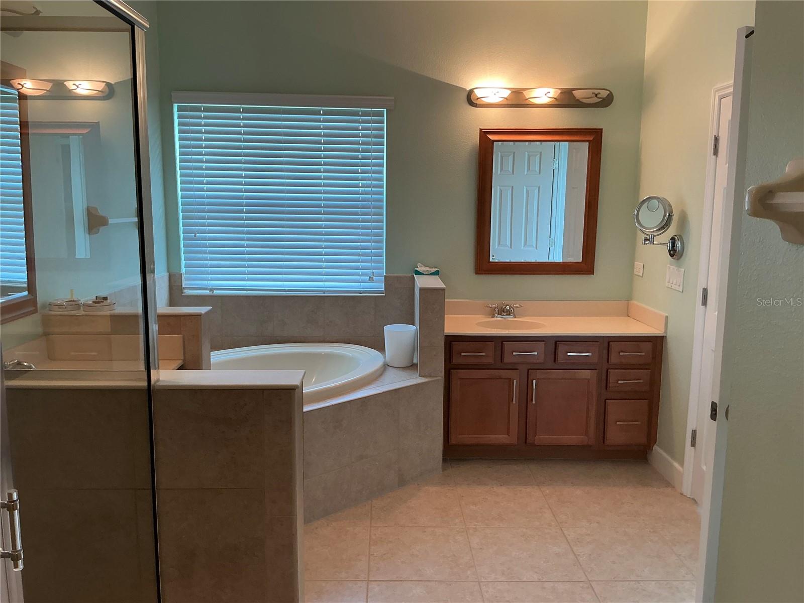 SEMINOLE ISLE - Residential Lease