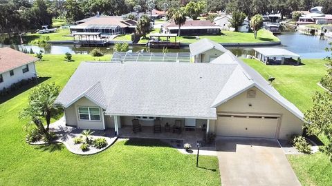 Photo of 305 W Delaware Street, Tavares, FL 32778 (MLS # G5115352)