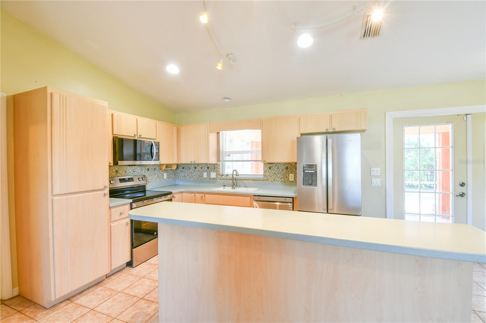 PORT CHARLOTTE SUB 08 - Residential Lease