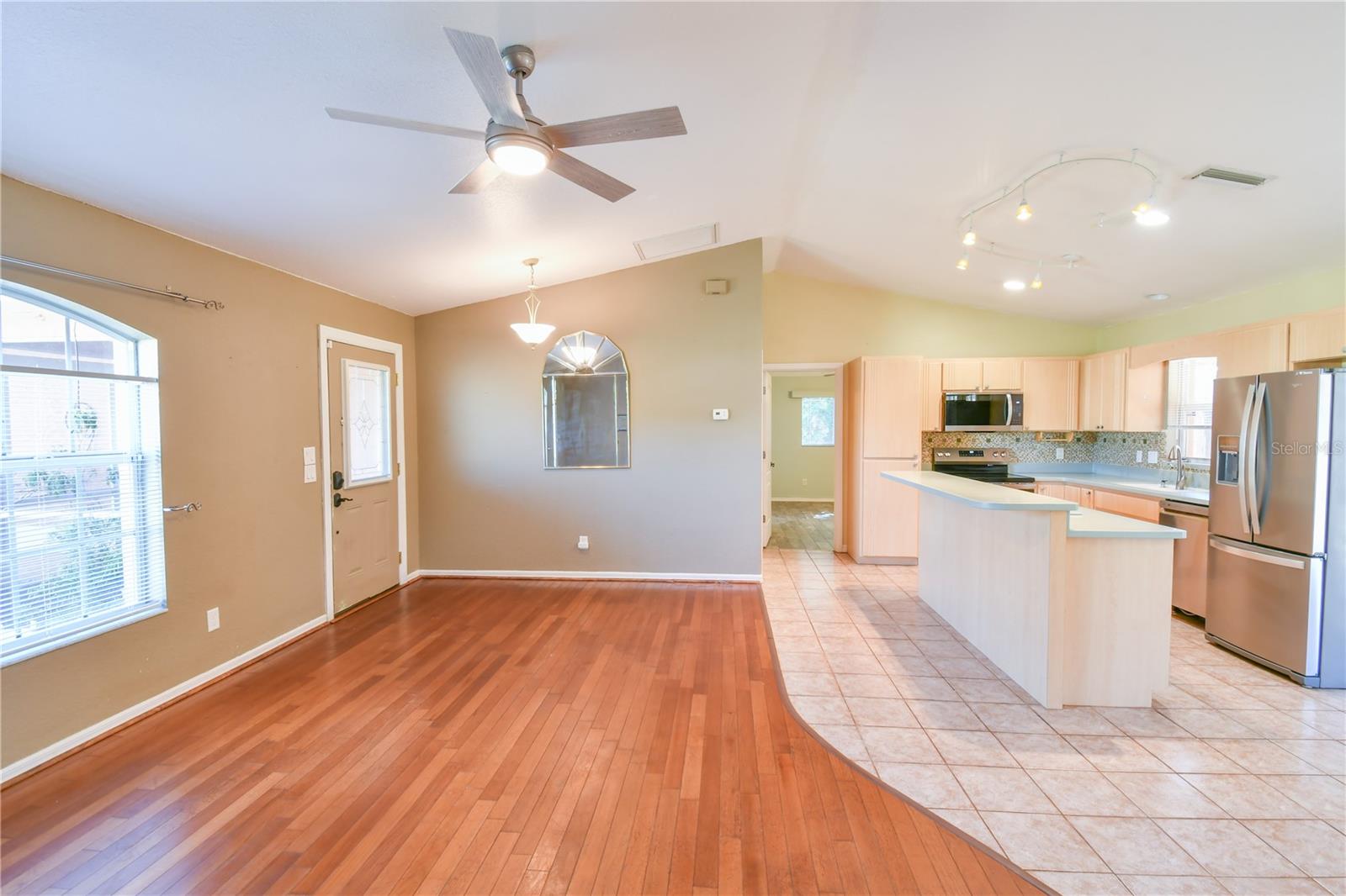 PORT CHARLOTTE SUB 08 - Residential Lease