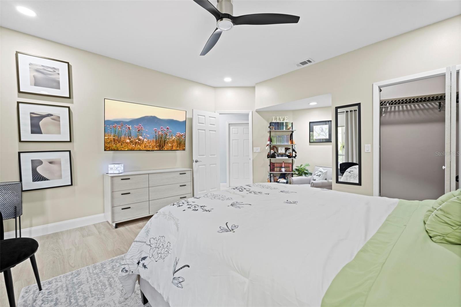 HAMPTON HILLS - Residential