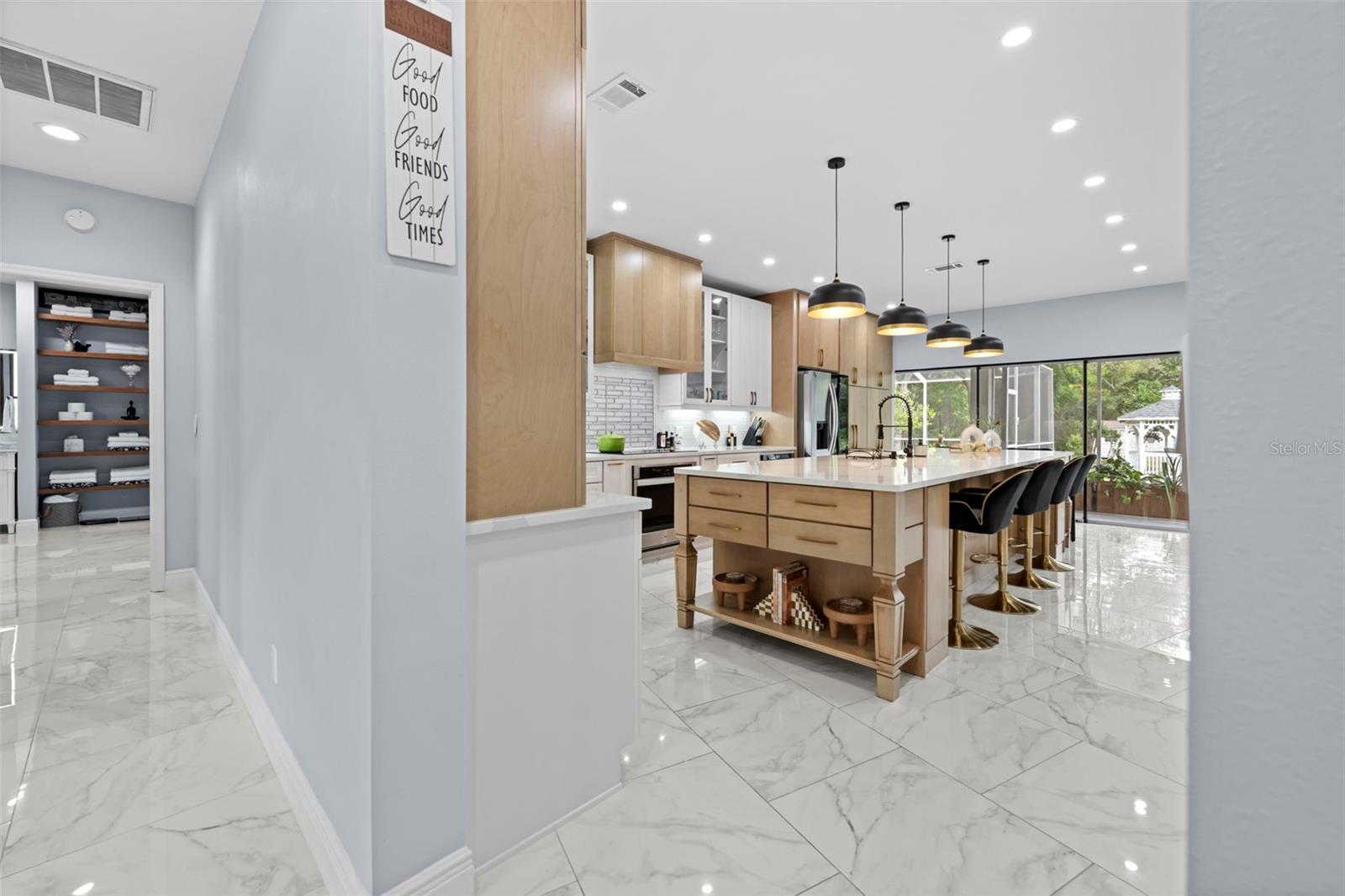 HAMPTON HILLS - Residential