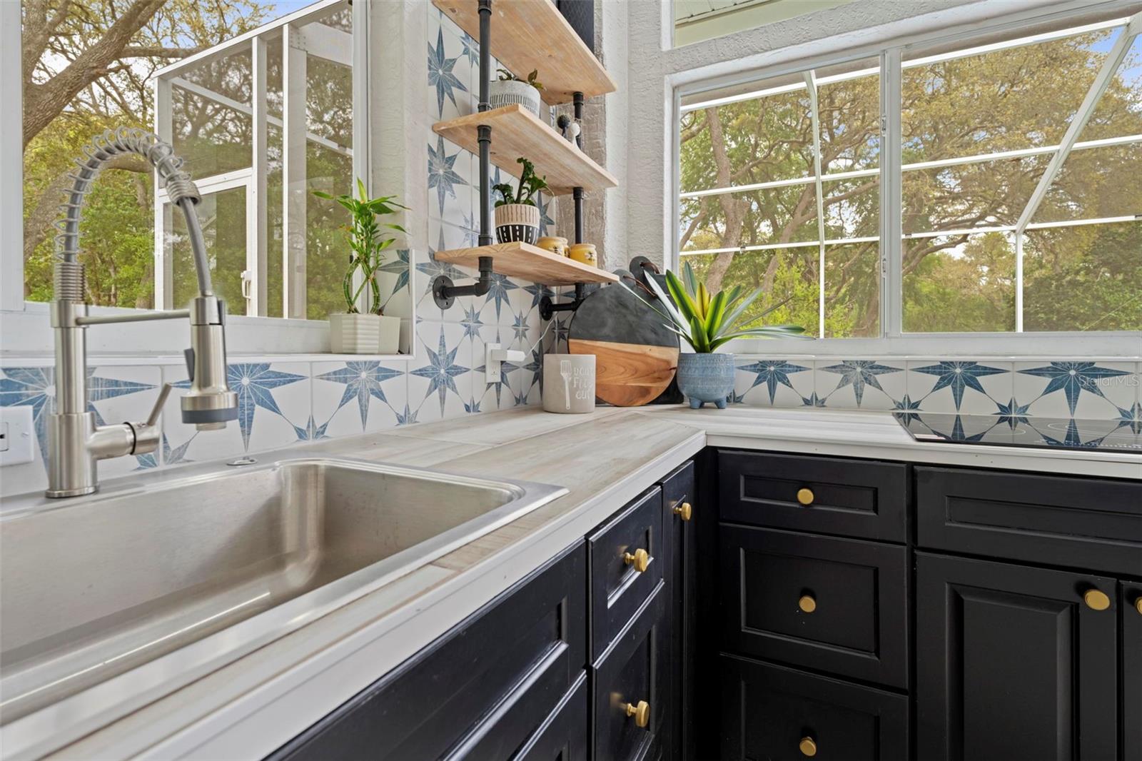 HAMPTON HILLS - Residential