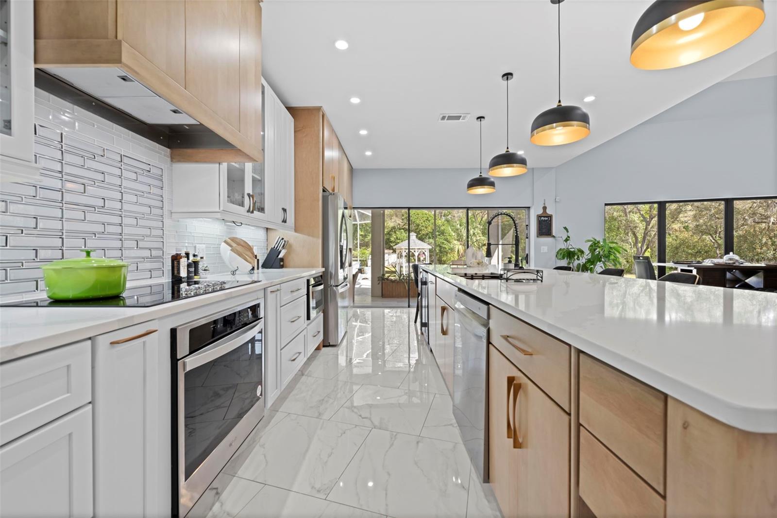 HAMPTON HILLS - Residential