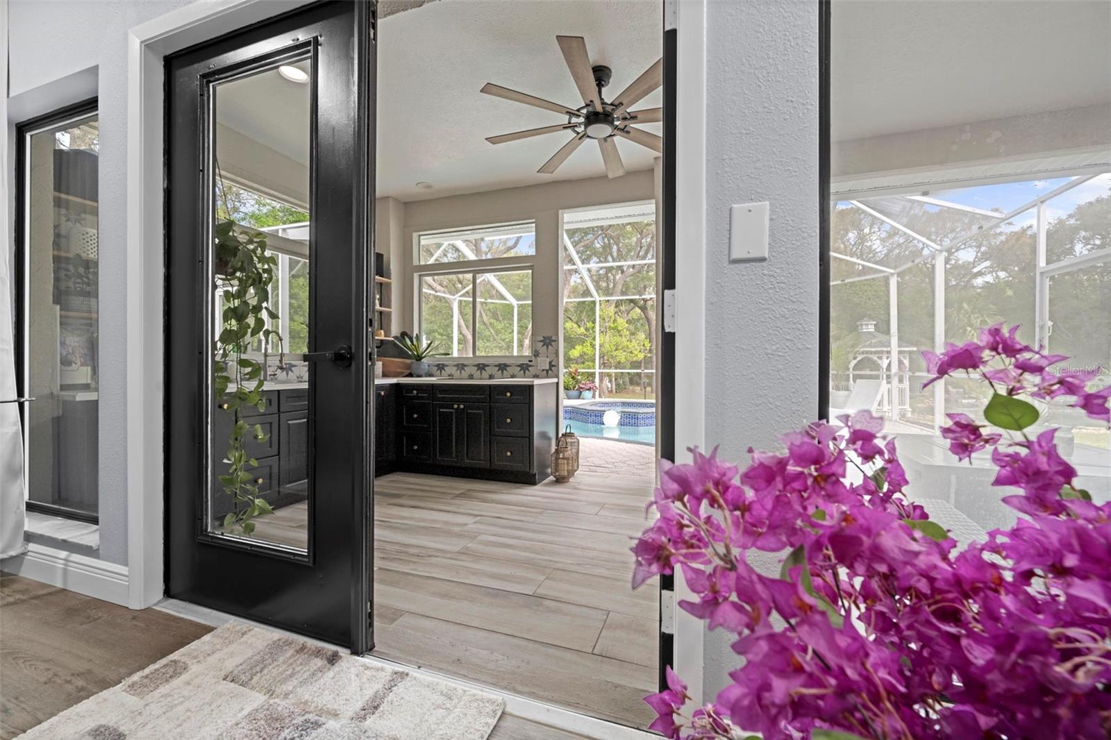 HAMPTON HILLS - Residential