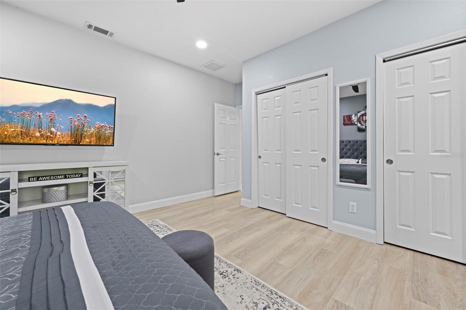 HAMPTON HILLS - Residential