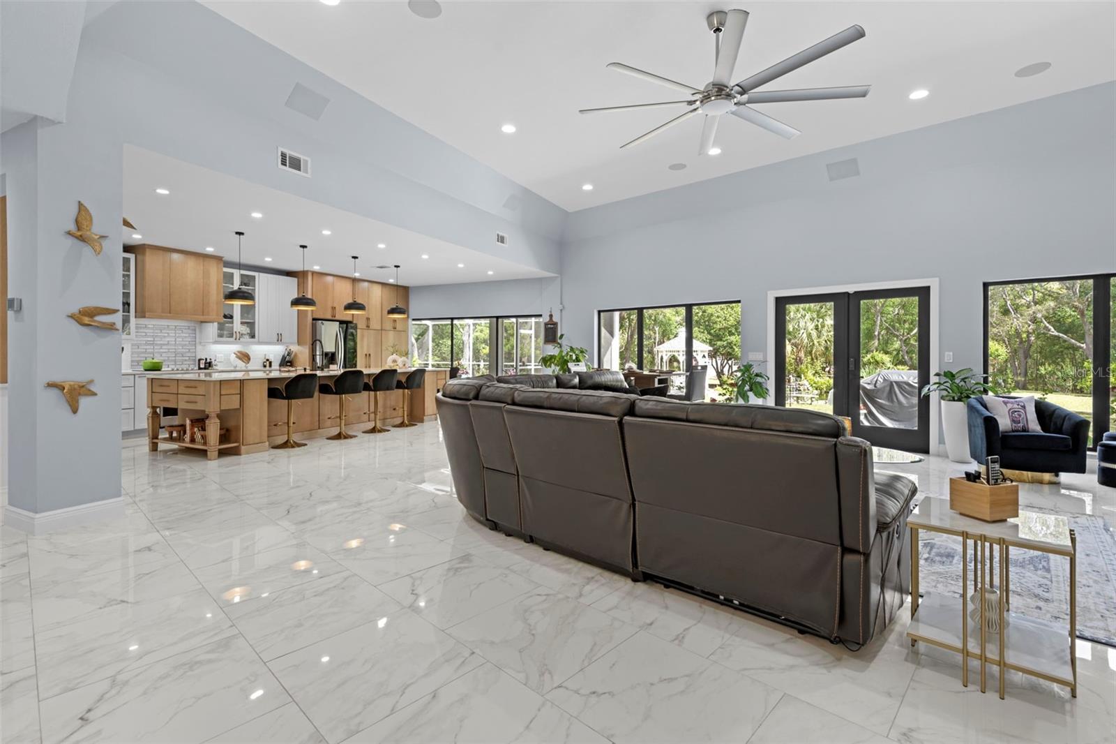 HAMPTON HILLS - Residential