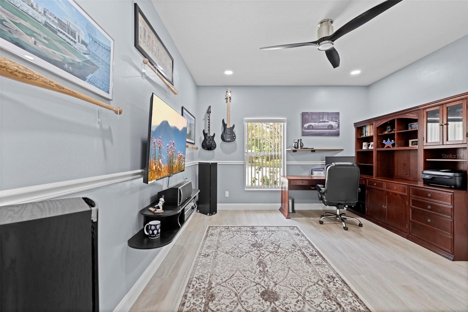 HAMPTON HILLS - Residential