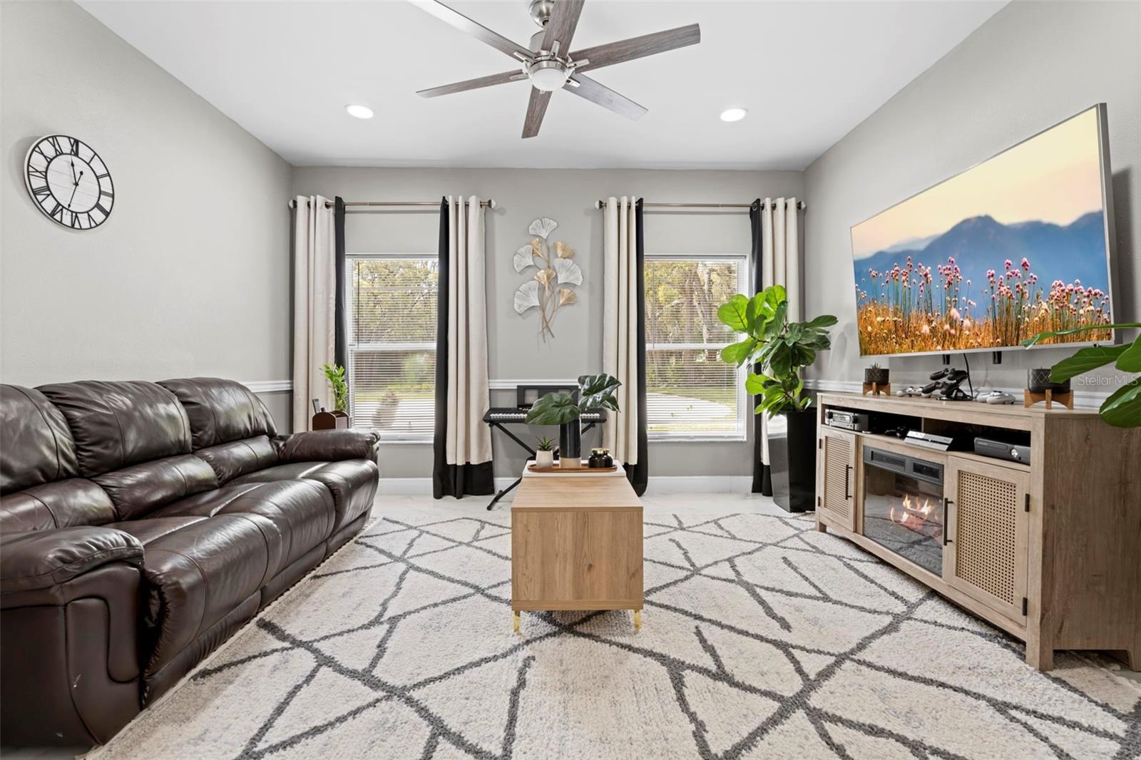 HAMPTON HILLS - Residential