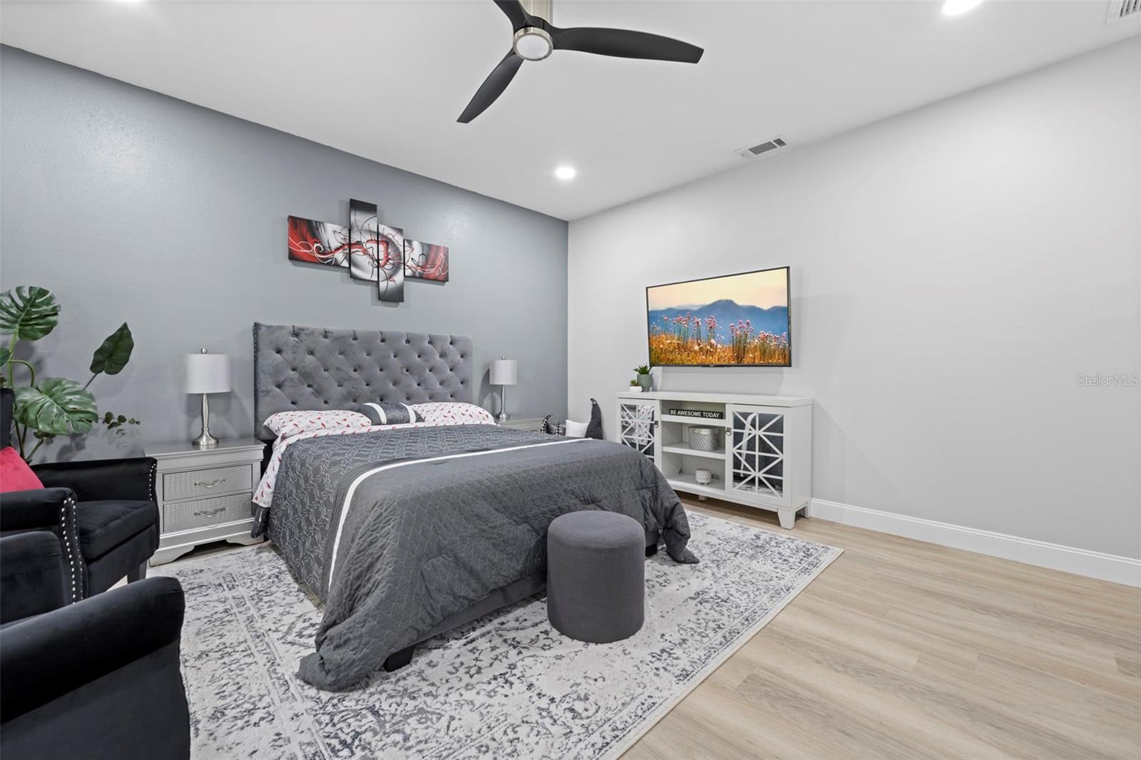 HAMPTON HILLS - Residential