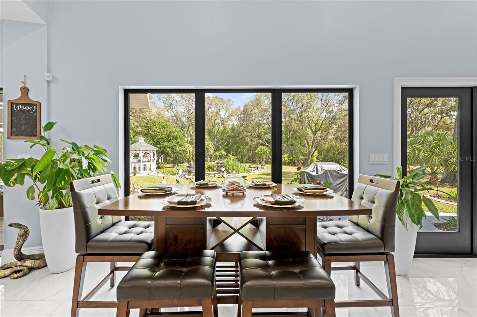 HAMPTON HILLS - Residential