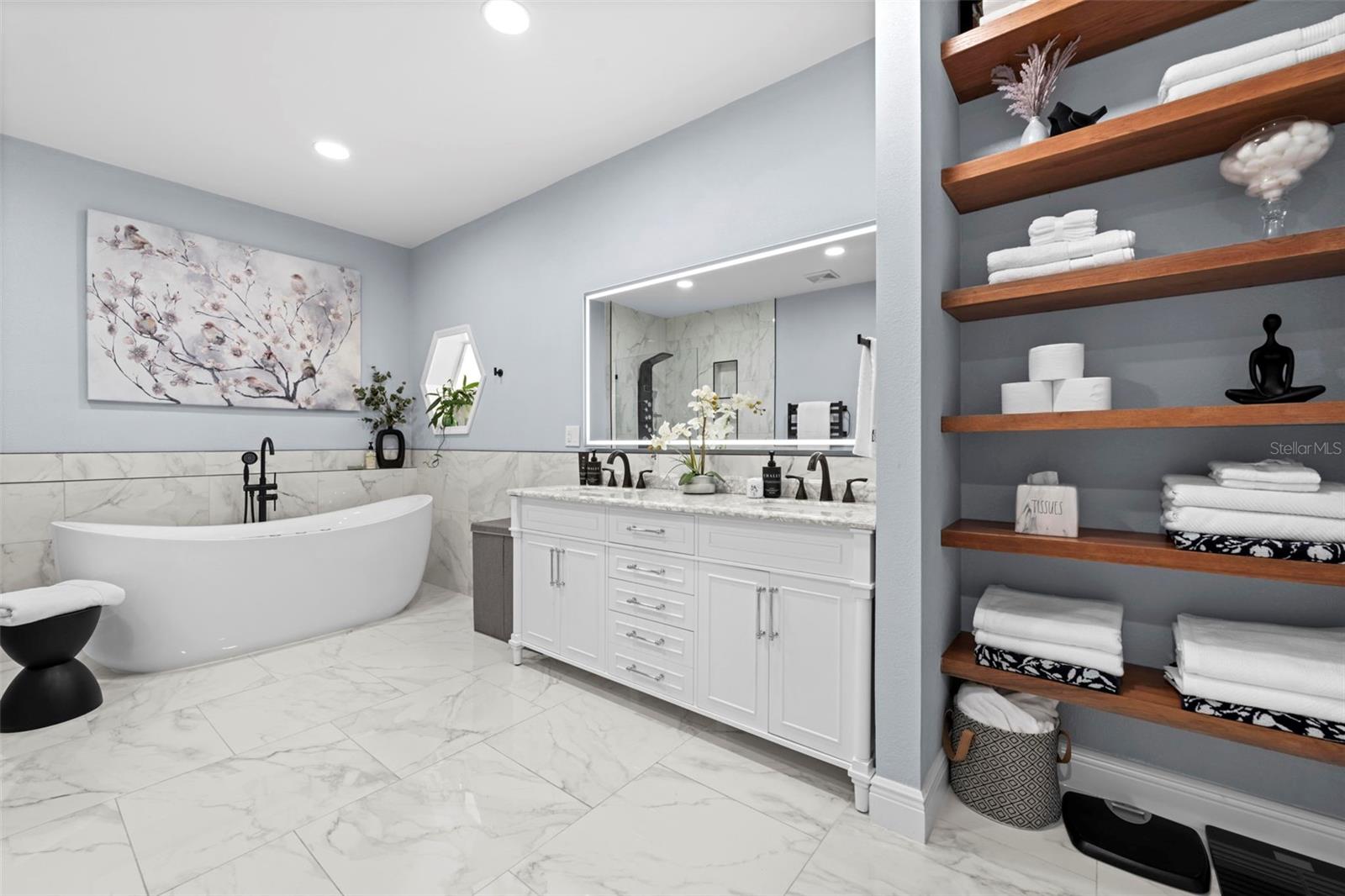 HAMPTON HILLS - Residential