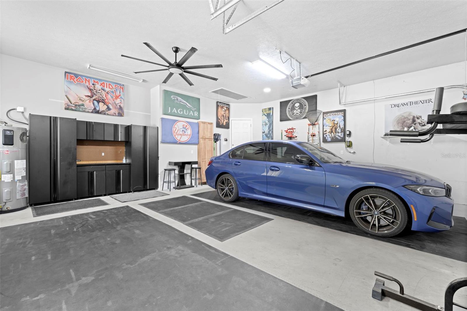 HAMPTON HILLS - Residential