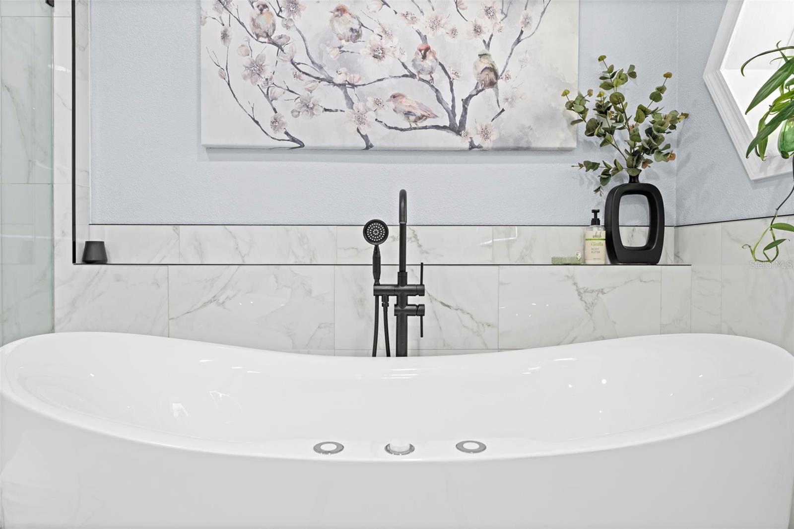 HAMPTON HILLS - Residential