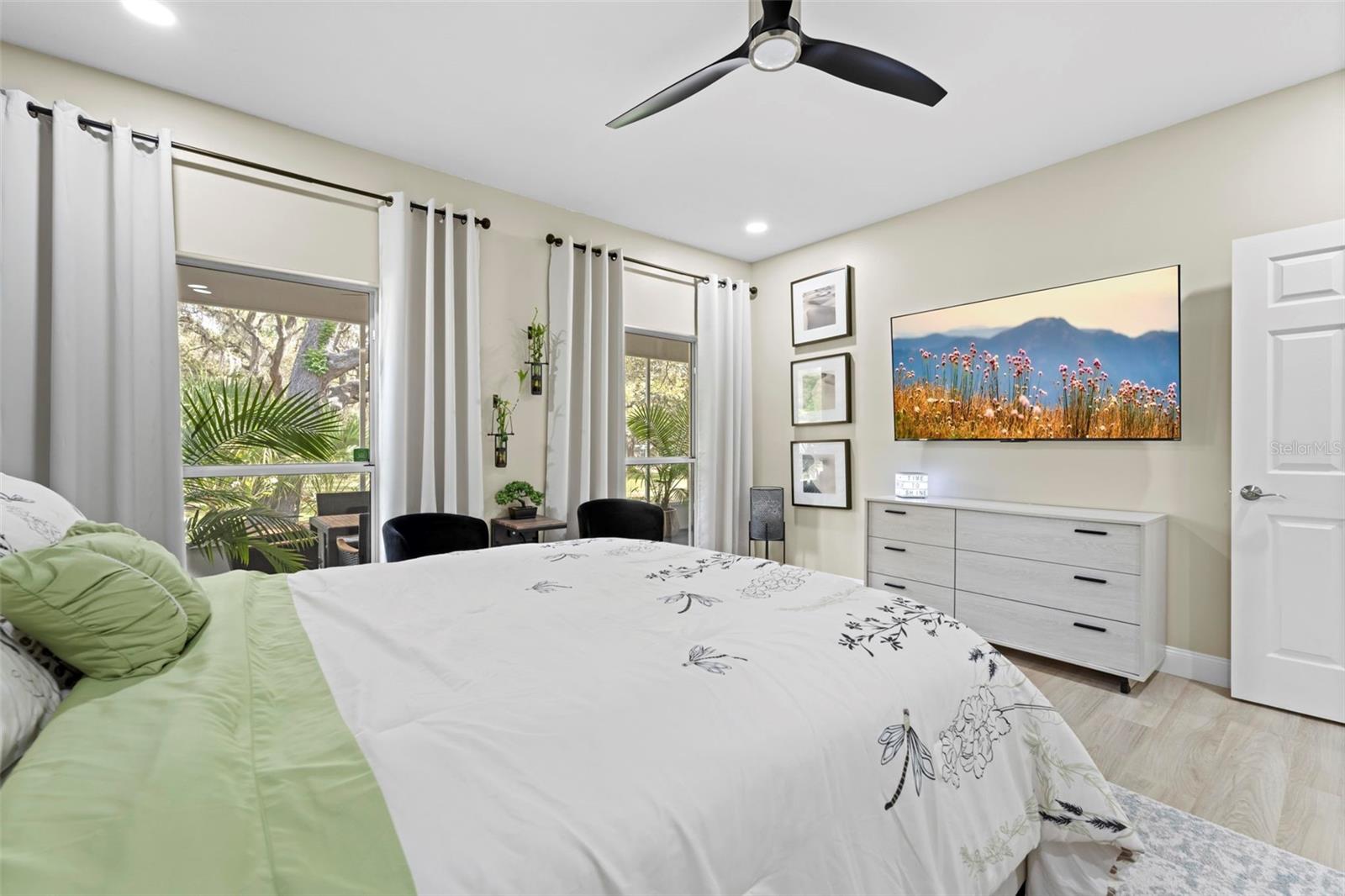 HAMPTON HILLS - Residential