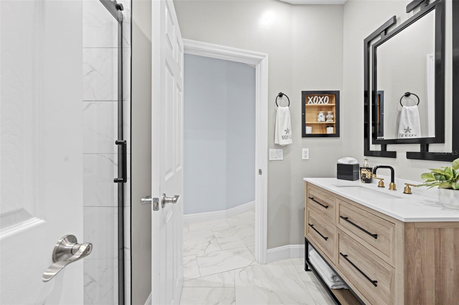 HAMPTON HILLS - Residential