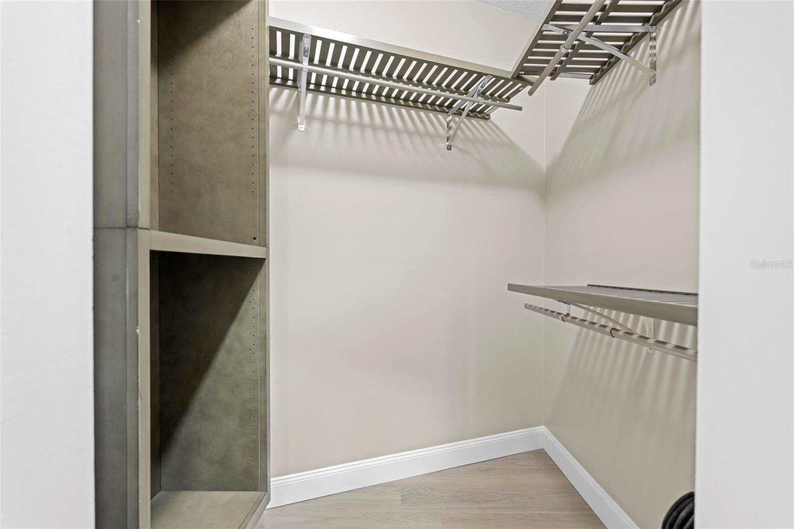 HAMPTON HILLS - Residential