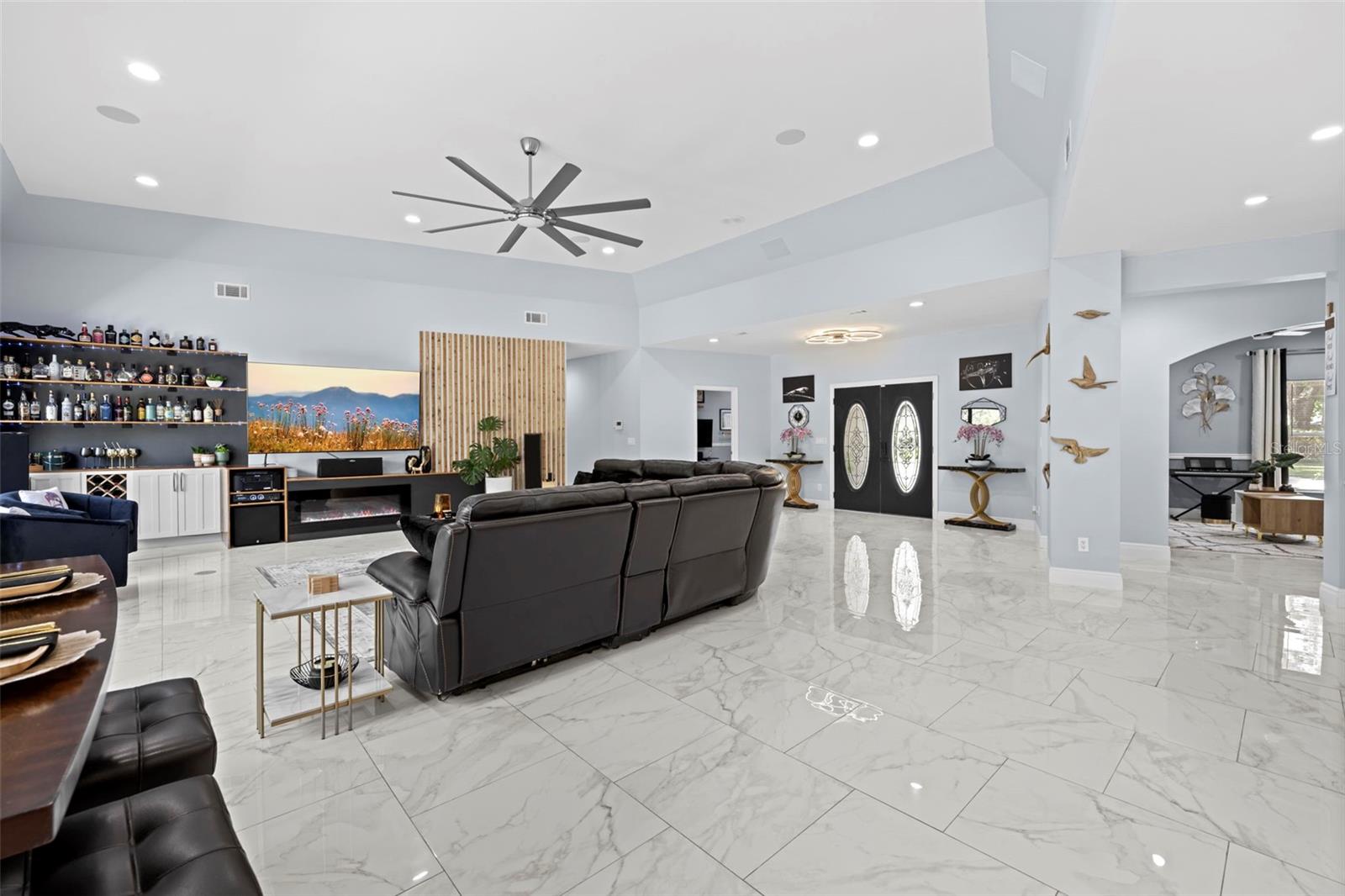 HAMPTON HILLS - Residential